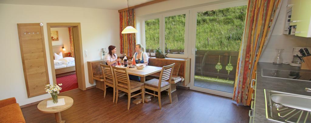 Aparthotel Hohe Brücke-NPHT Sommercard inklusive Mittersill Exterior foto
